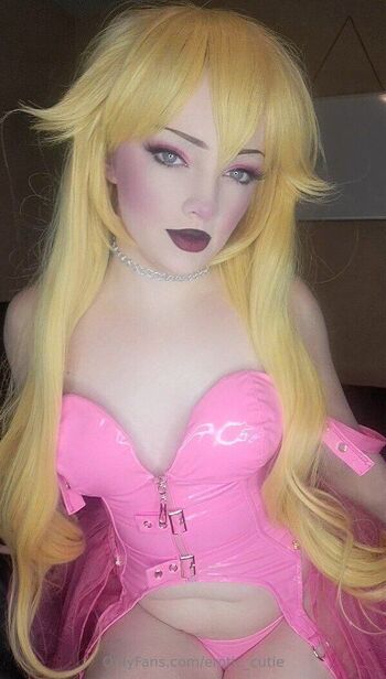 Dianne TOP 10 / erotic_cutie nude photo #34