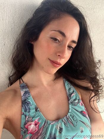 CarlitaCrazy Latina / eroticgoddess69 nude photo #26