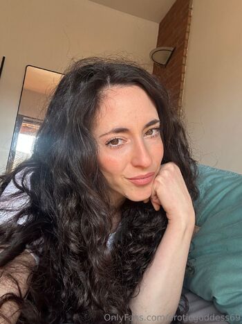 CarlitaCrazy Latina / eroticgoddess69 nude photo #30