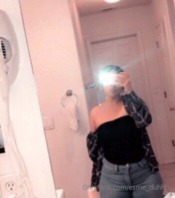 Esmerald / esme_duhhh nude photo #3