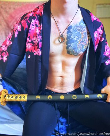 Axe / esperacchiusfree nude photo #21