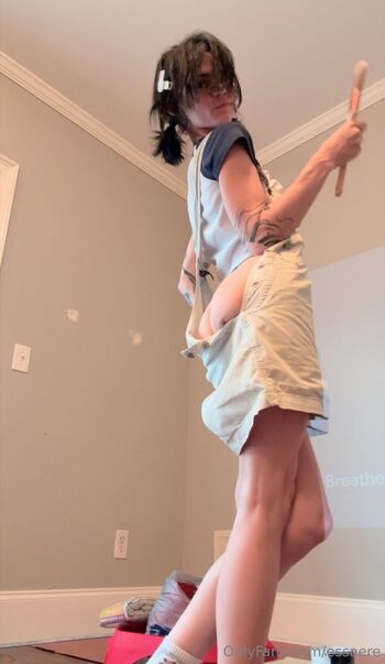 ess / essaere nude photo #1