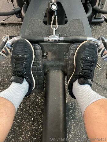 Ben / essexbenfeet1 nude photo #7