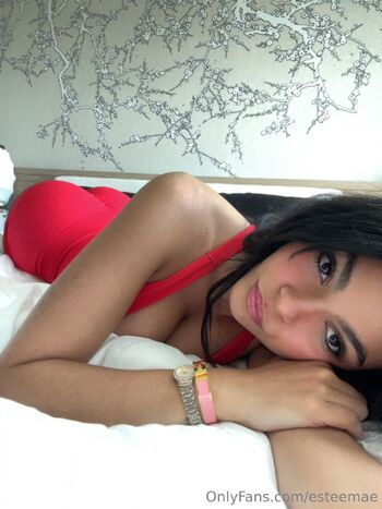 este / esteemae nude photo #2