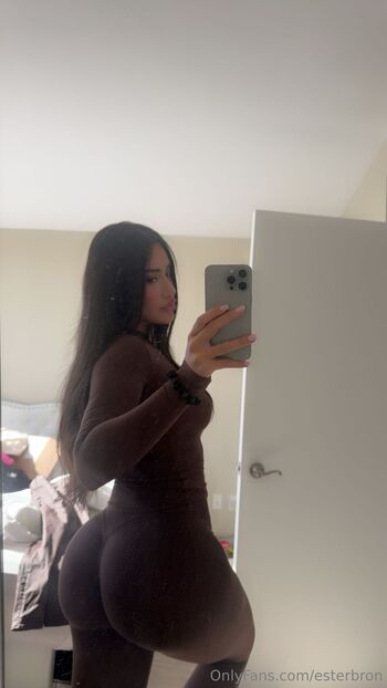 Ester Bron / esterbron nude photo #13