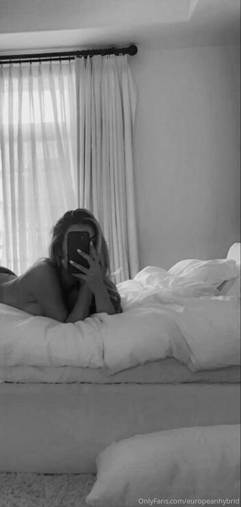 Ale / europeanhybrid / fernandddes nude photo #1