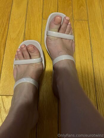 Aleksandra Tamar / eurotwinz nude photo #14