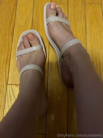 Aleksandra Tamar / eurotwinz nude photo #15