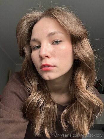 Eva / eva.foxxxy nude photo #1