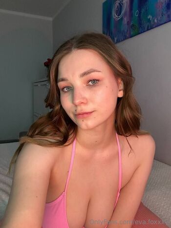 Eva / eva.foxxxy nude photo #6