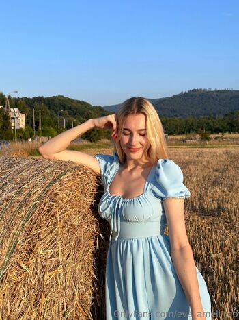 Eva Amelia / eva_amelia_vip19 nude photo #30