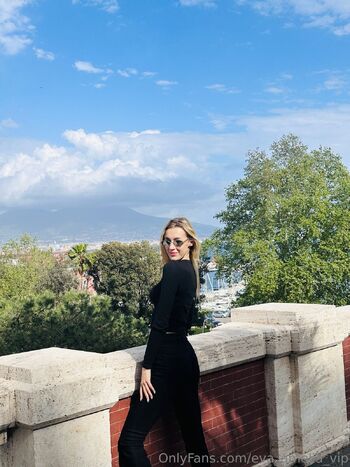 Eva Amelia / eva_amelia_vip19 nude photo #34