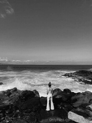 OnlyFans / eva_flame nude photo #20