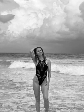 OnlyFans / eva_flame nude photo #30