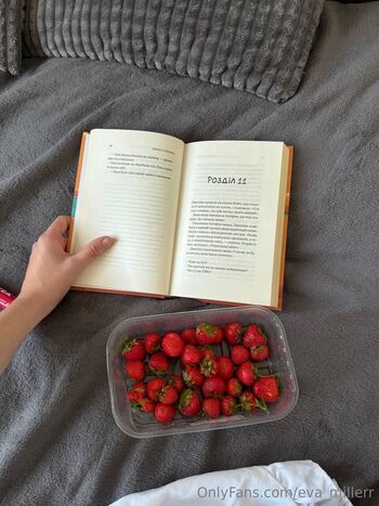 Eva Miller / eva_millerr nude photo #23