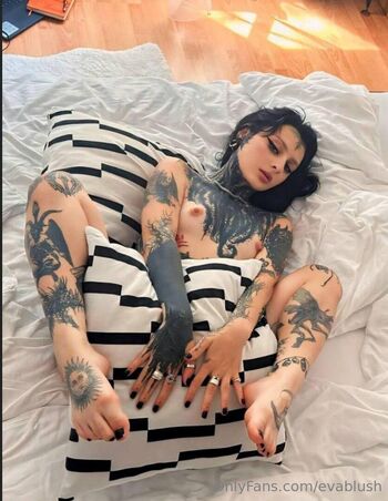 Ev / evablush nude photo #8