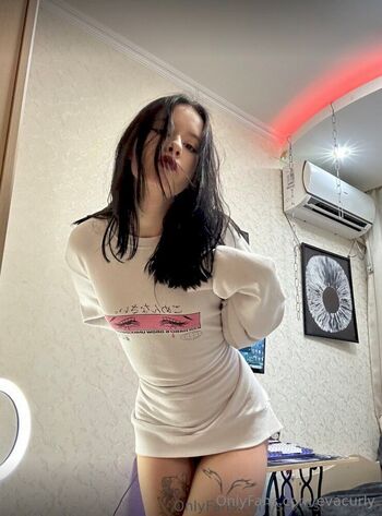 Eva Curl / evacurly nude photo #9