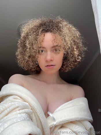 Curly Su / evacurlysue nude photo #6