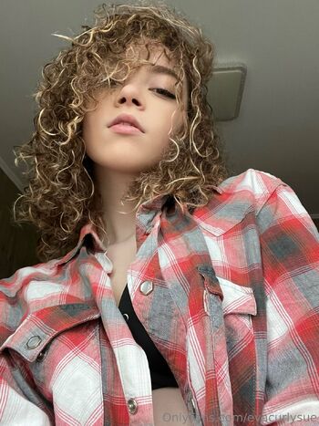 Curly Su / evacurlysue nude photo #8