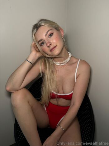 Eva Elfie Ur favorite lovely elf / evaelfiefree nude photo #1