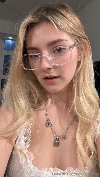 Eva Elfie Ur favorite lovely elf / evaelfiefree nude photo #29