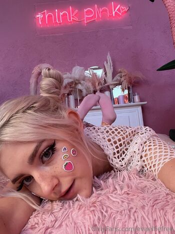 Eva Elfie Ur favorite lovely elf / evaelfiefree nude photo #52