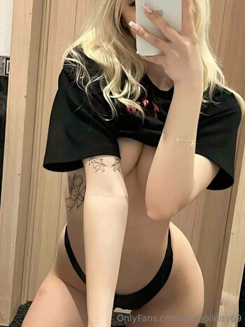 Eva Holiday / evaholiday69 nude photo #3