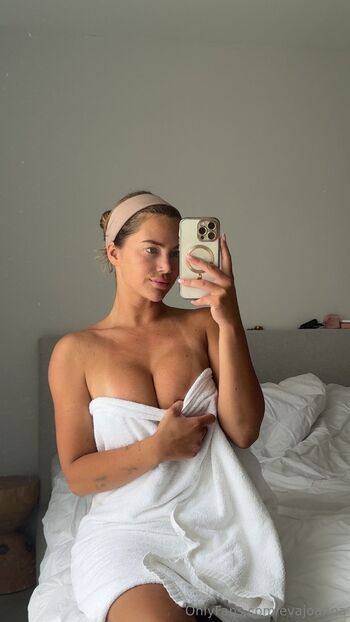 Eva / evajoanna nude photo #12