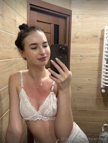 Eva Mus / evamuse nude photo #29