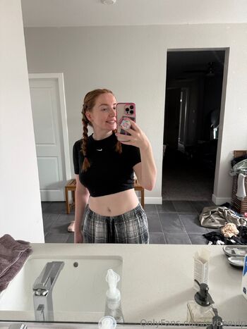 VIP Eevees Collab page / evbeevip nude photo #35