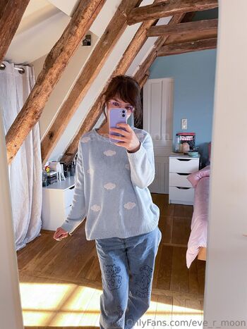 Evermoo / eve_r_moon nude photo #26