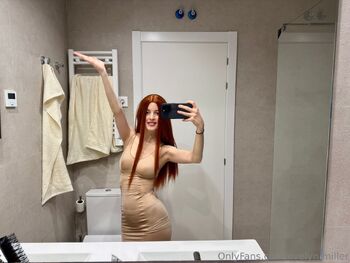 Evely / evelyn.miller nude photo #18