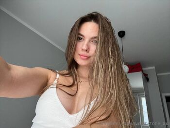 EVELYN Stone / evelynstone_xx nude photo #19