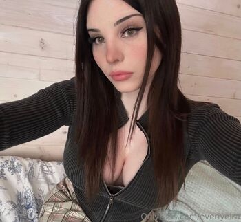 Everly / everlyeira nude photo #29