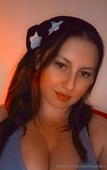 Ev / evewarden nude photo #3