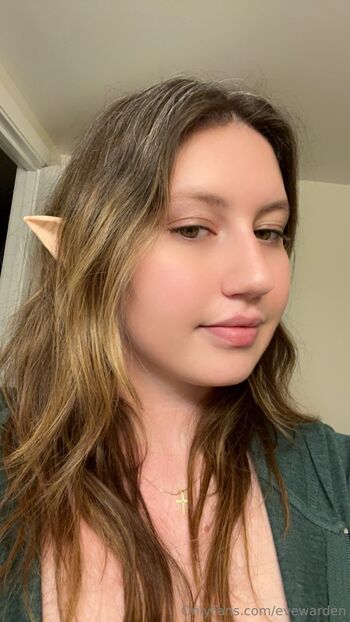 Ev / evewarden nude photo #17