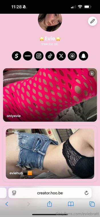 evie / eviebratt nude photo #1