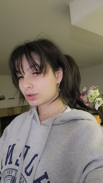 𝑬𝒗𝒊𝒆 𝑪𝒉𝒓𝒊𝒔𝒕𝒊𝒂 / eviechristian nude photo #1