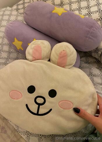 Evie / eviecutie nude photo #19