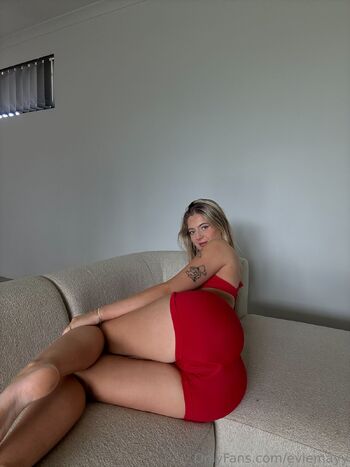 Evie / eviemayy nude photo #18