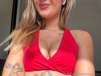 Evie / eviemayy nude photo #22