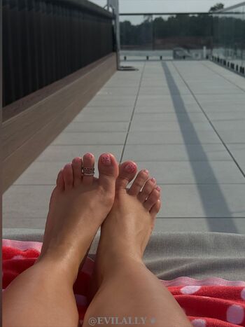 ཐཋ 𝐄𝐕𝐈𝐋 ཐཋ / evilally nude photo #16