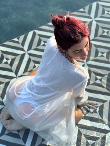 Hannah / exotichannah nude photo #2