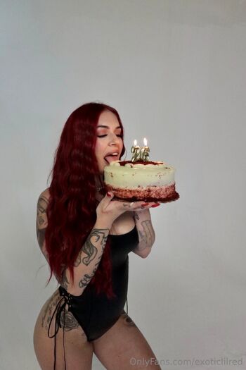 OnlyFans / exoticlilred nude photo #32
