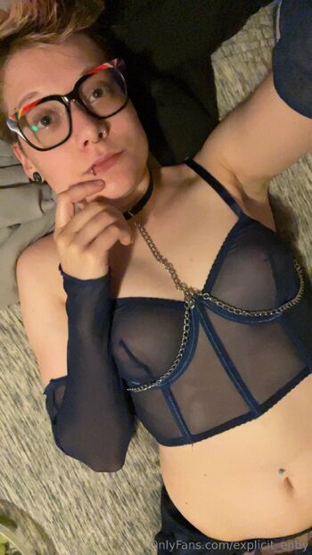 Ma / explicit_enby nude photo #1