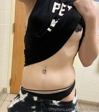 Ma / explicit_enby nude photo #16