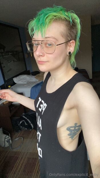 Ma / explicit_enby nude photo #28