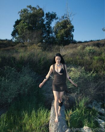 Elain / eyoung / elainethi nude photo #6