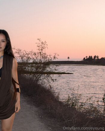 Elain / eyoung / elainethi nude photo #10