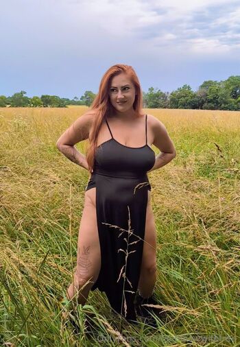 Fae Housewif / faehousewifefree nude photo #6